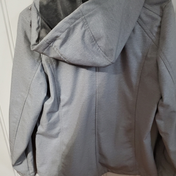 Jacket - Picture 3 of 4